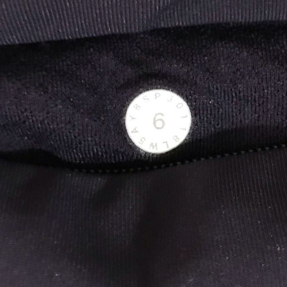 Lululemon Wild Twist Leggings - Picture 10 of 10